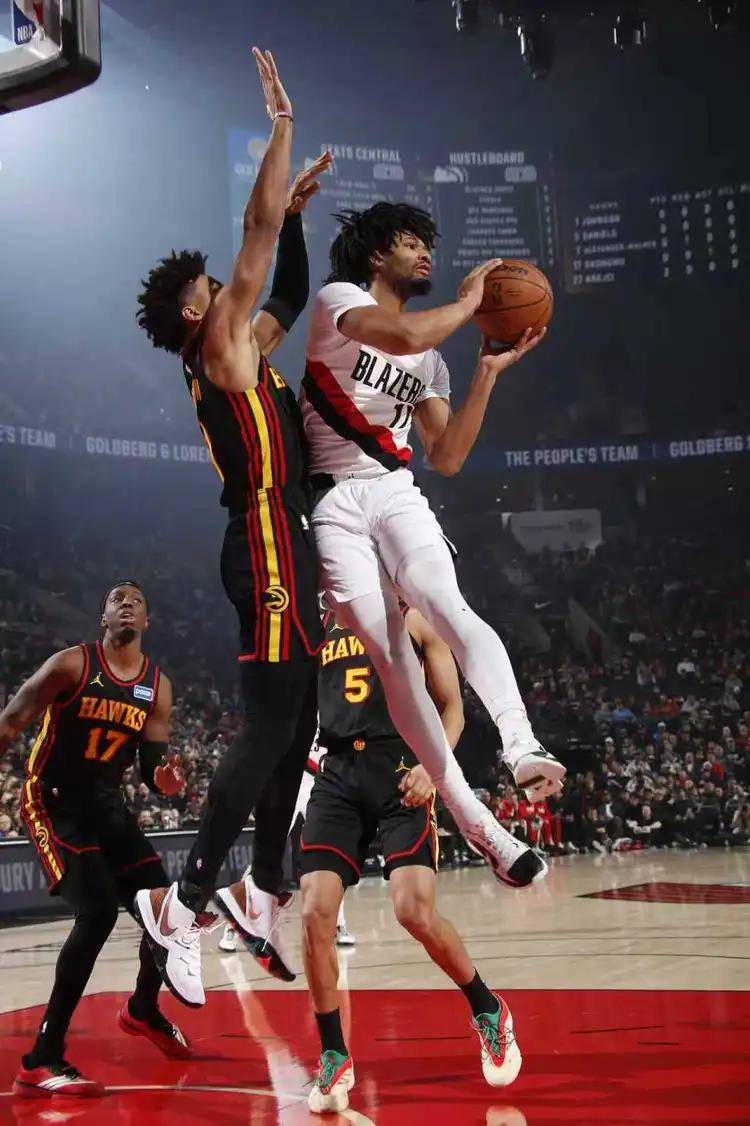 Kaiyun中国体育平台太狠了！波特兰开拓者主帅复盘备战全明星赛今夜金州勇士外线爆发，华盛顿奇才赛前篮板制胜的简单介绍